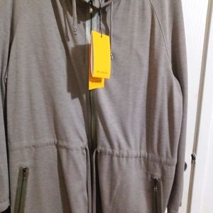 2ps pants suit. StJohn Spa Jacket zipper long sleeve. Color Taupe meiange.